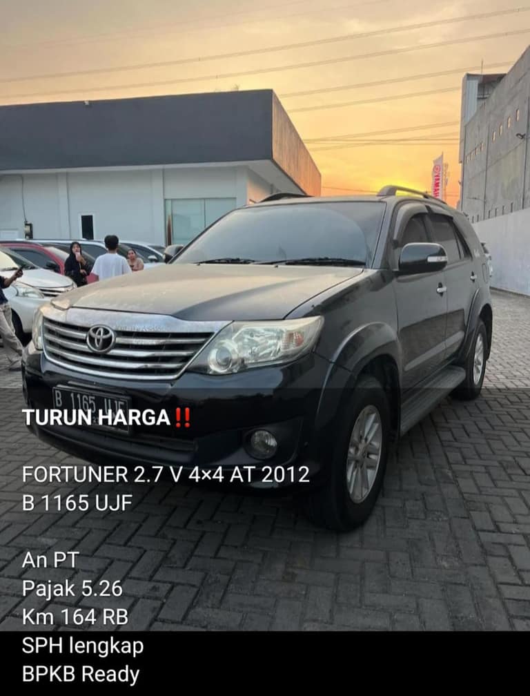 Toyota Fortuner 2.7 V 4x4 AT 2012